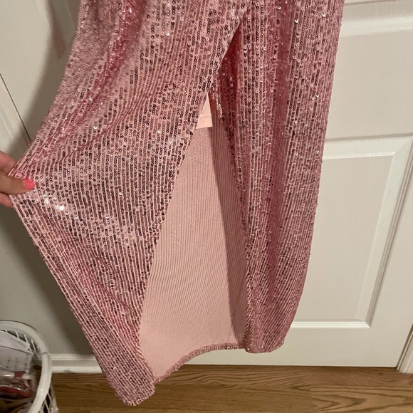 Gorgeous Bebe pink sparkly gown - Picture 5 of 9